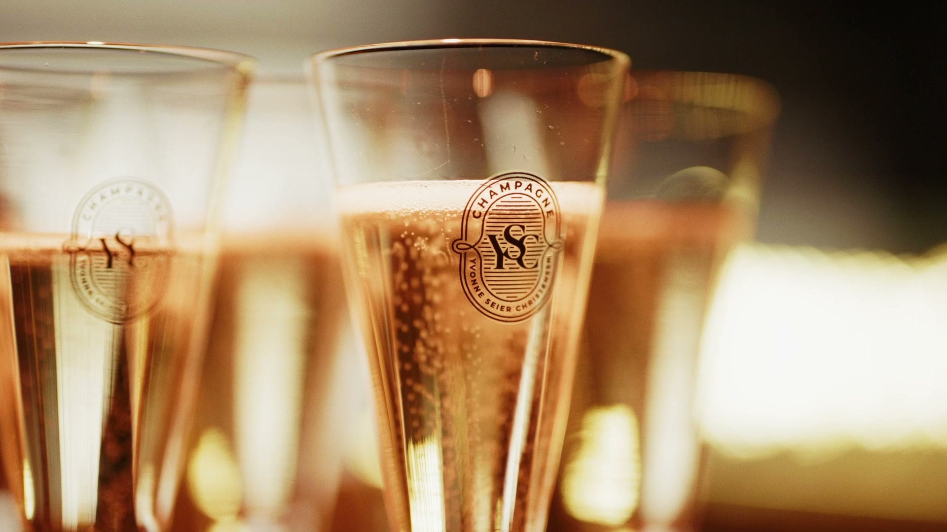 Skagen Champagne glas med graveret monogram